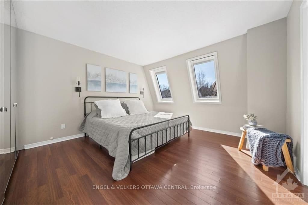 1423 FORGE Street photo 9