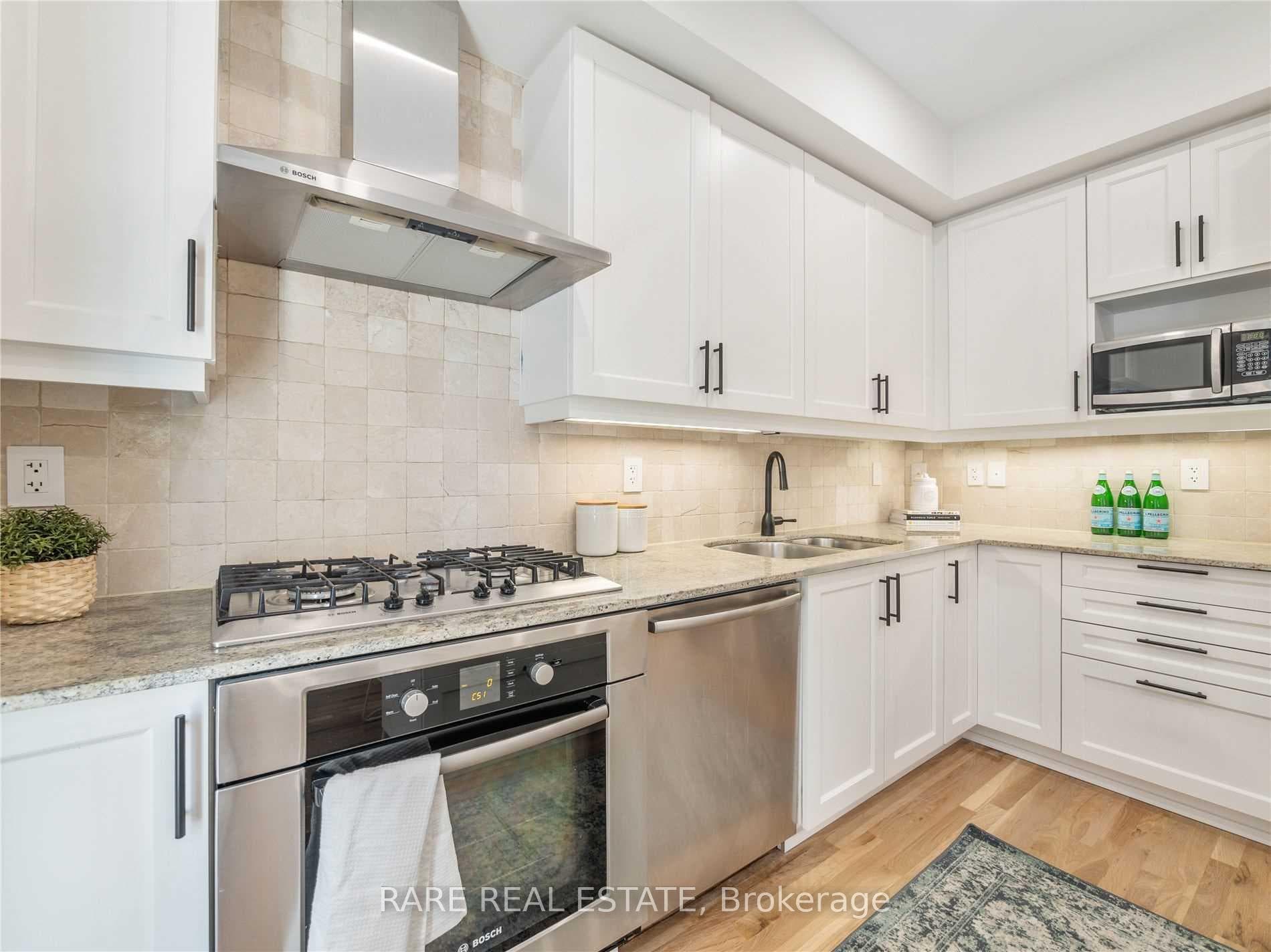 65 Pleasant Boulevard photo 10