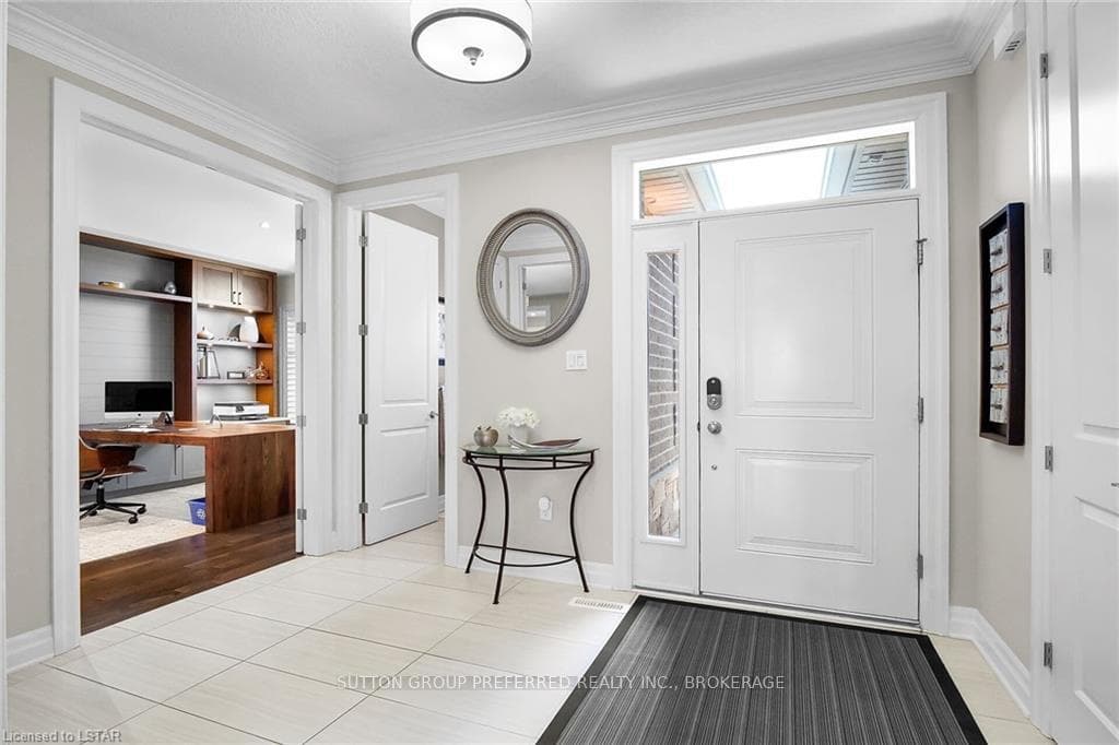 1533 JIM ALLEN Way Unit 6 photo 4