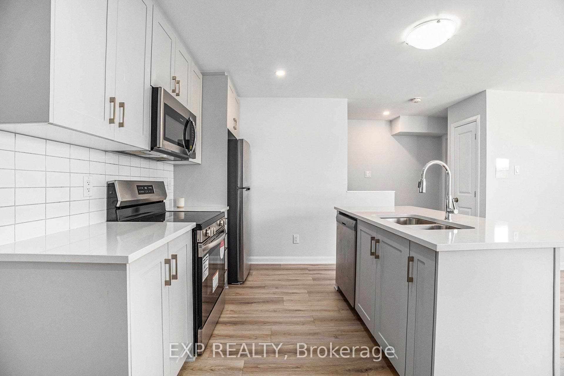 1523 Creekway Private photo 10