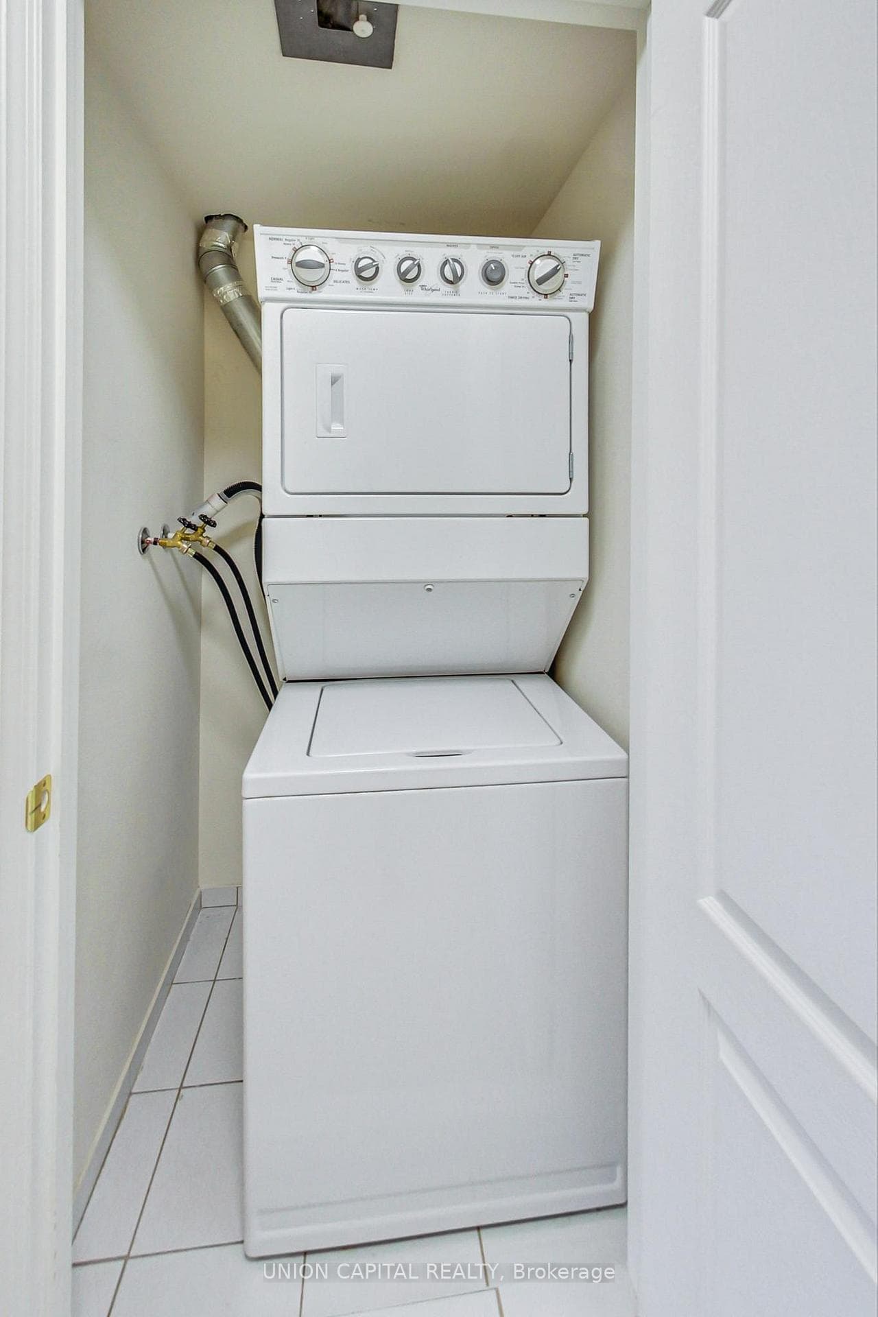 19 Hays Boulevard Unit 4 photo 21