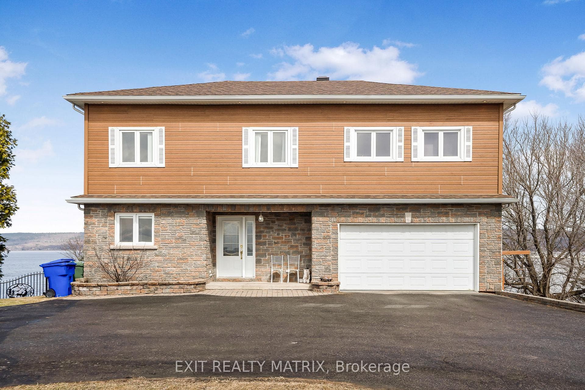 1552 Bay Road photo 2