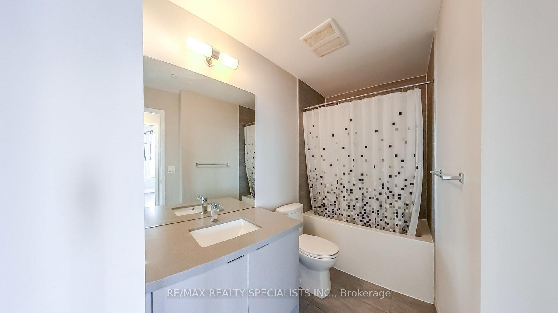 297 Oak Walk Drive Unit 707 photo 19