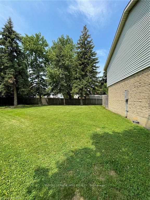 242 LAKEPORT Road Unit 51 photo 2