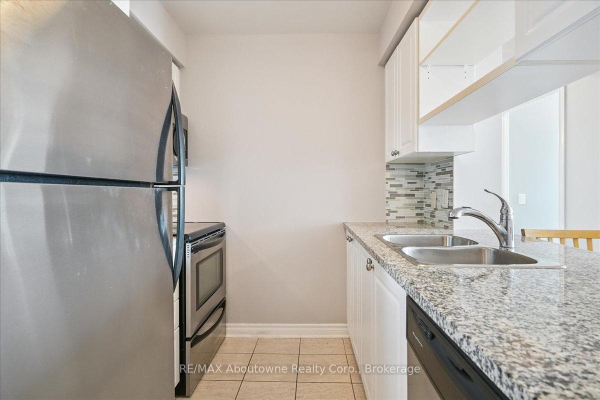 2325 Central Park Drive Unit 805 photo 9