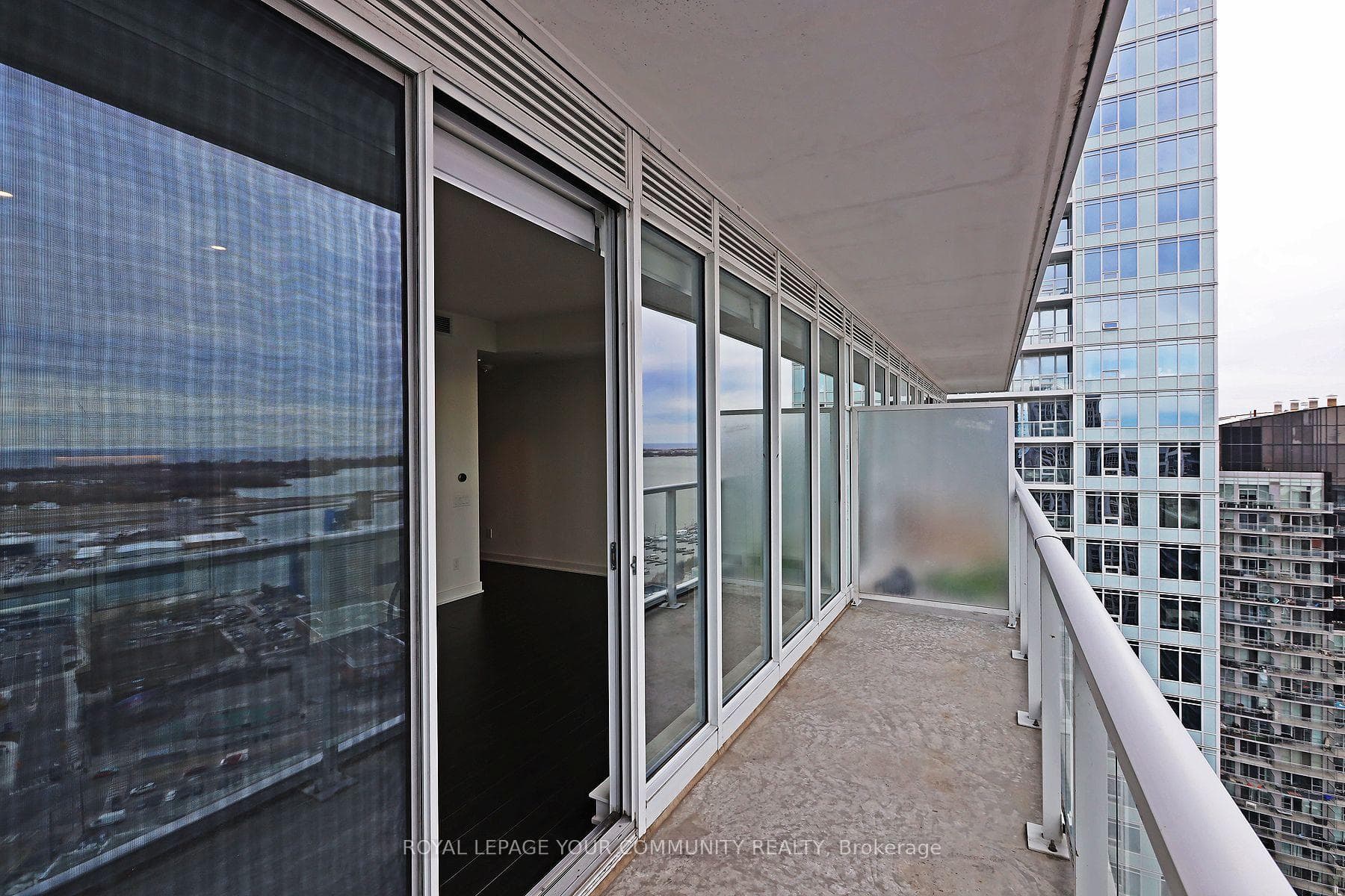 19 Bathurst Street Unit 3512 photo 33