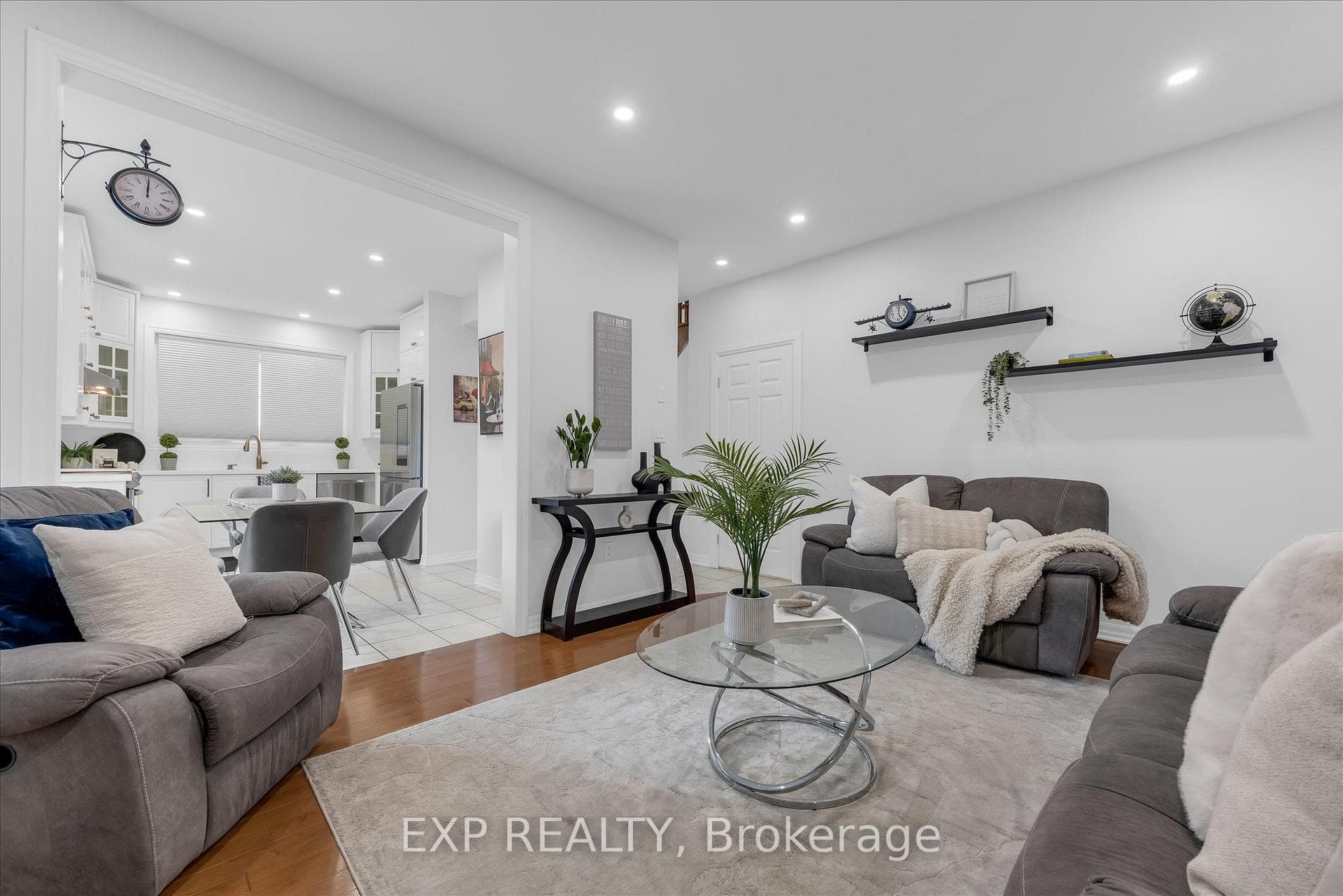 563 Fifty Road photo 14