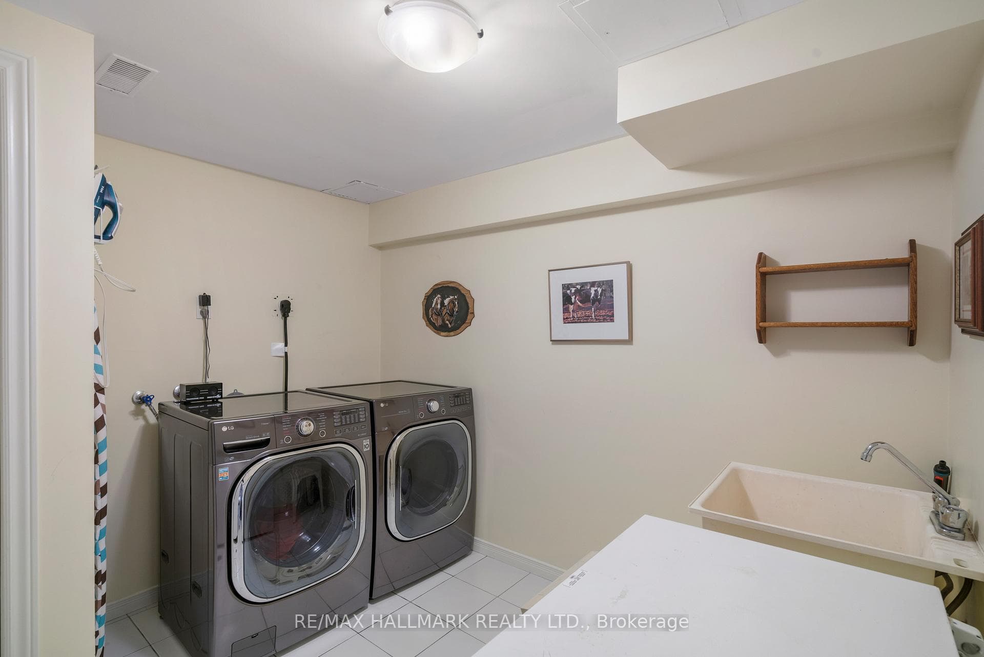 51 Ross Linton Drive photo 22