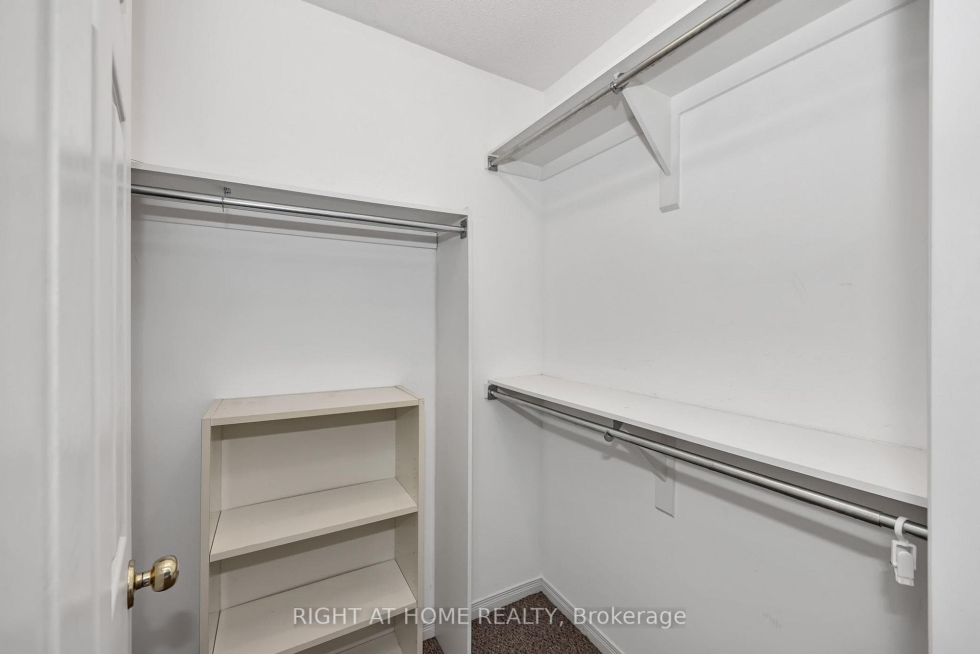 1 Kincardine Drive photo 18