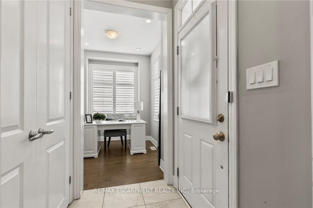 136 HATT Court photo 9