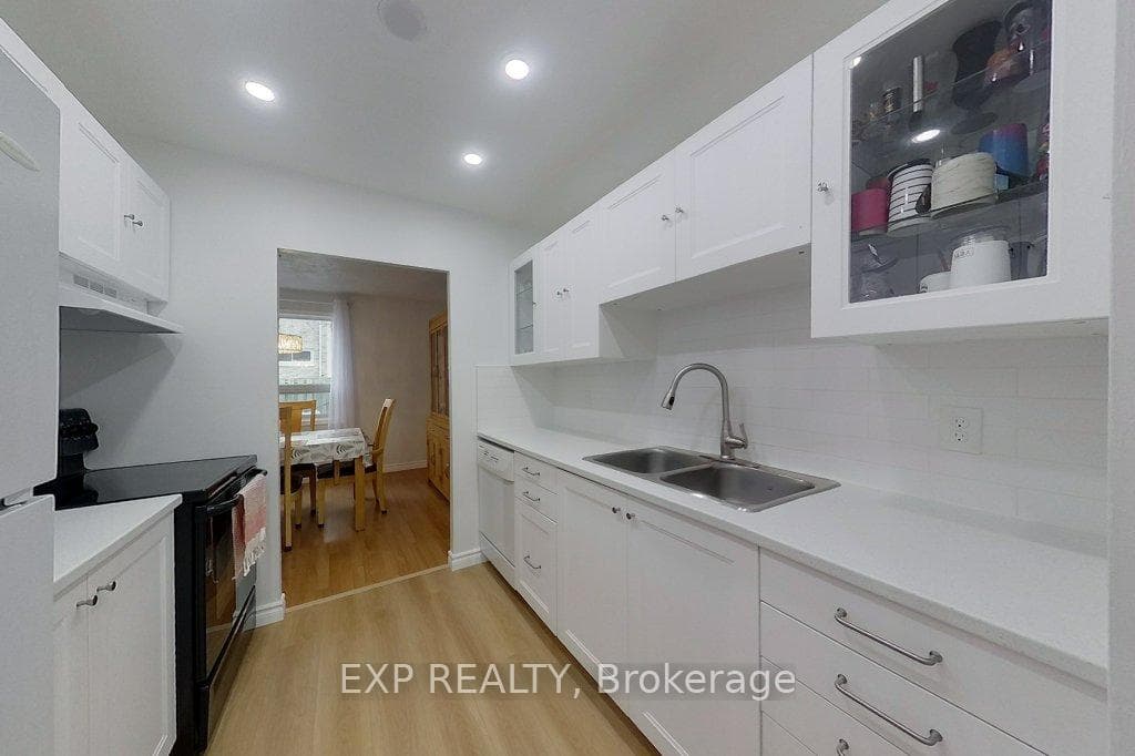 17 Gibson Drive Unit 2 photo 3