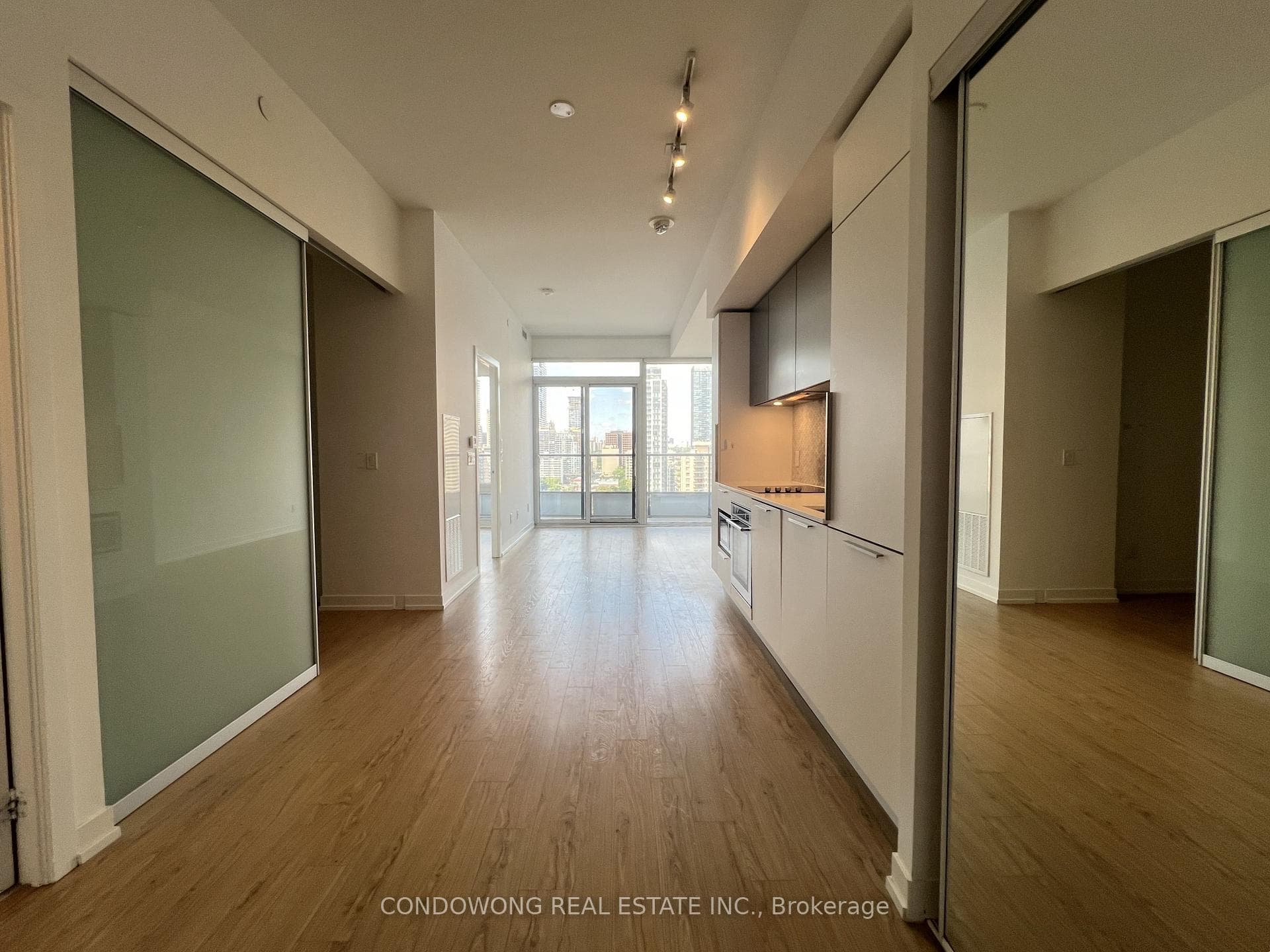 85 Wood Street Unit 2208 photo 2