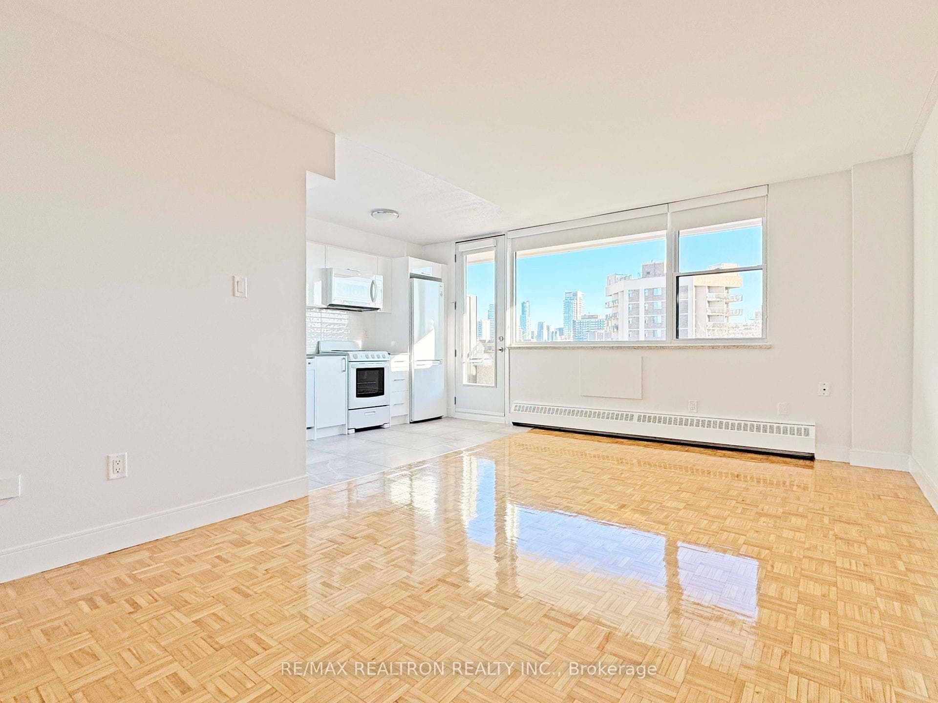 276 St George Street Unit 702 photo 2