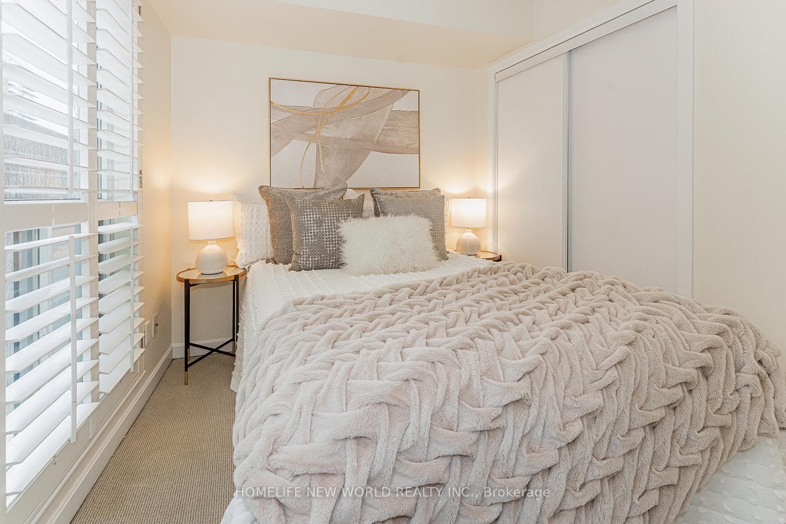 8 Park Road Unit 1716 photo 12