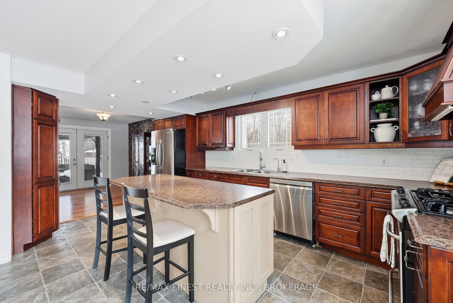 2518 Rideau Ferry Road photo 14