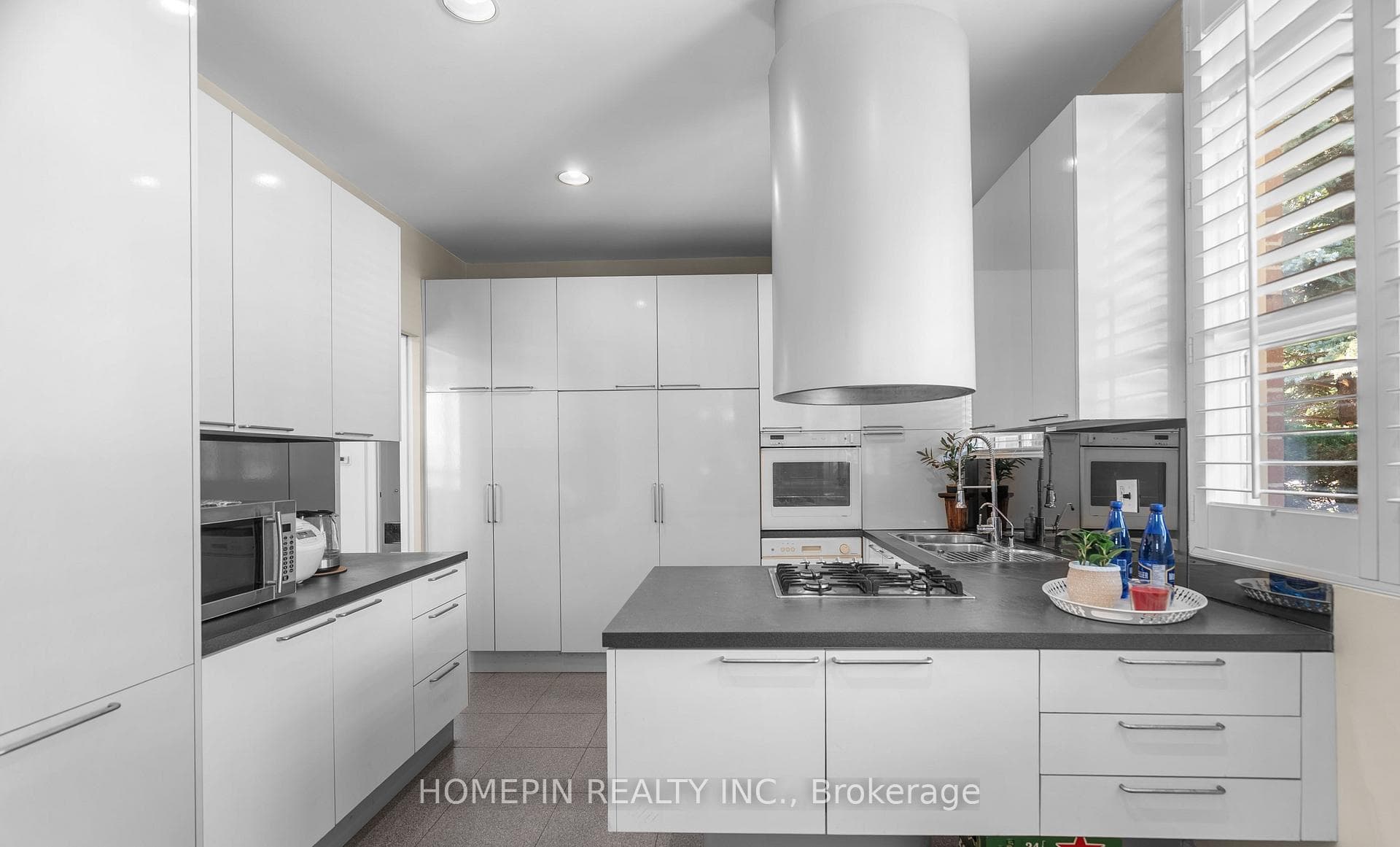 25 Grovetree Road photo 14