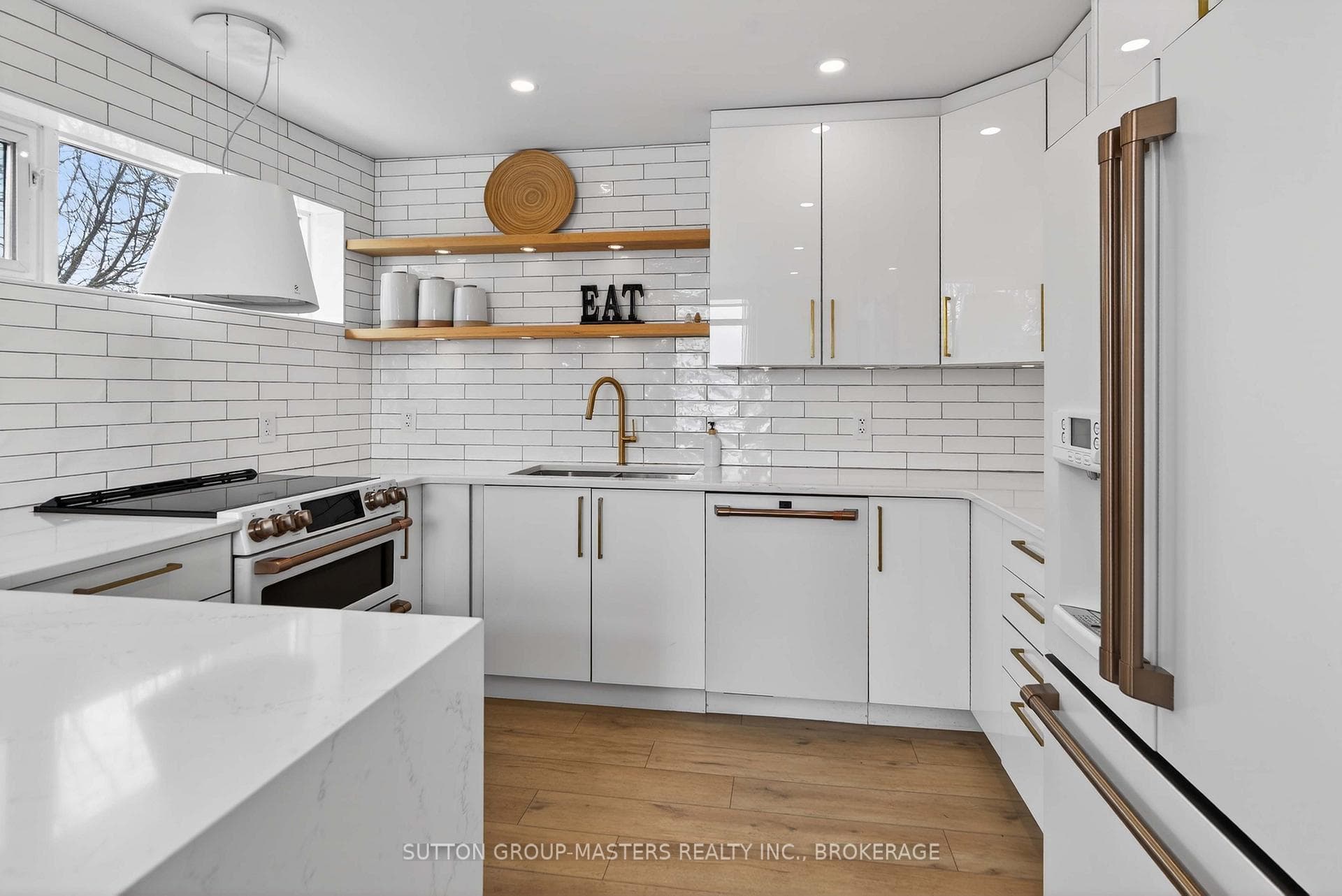 1 Mowat Avenue Unit 401 photo 7
