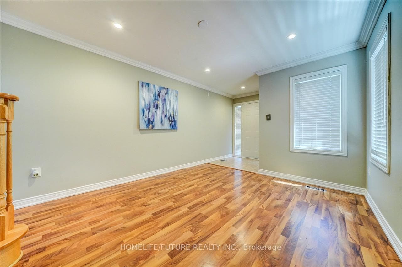 7 Shapland Crescent photo 7