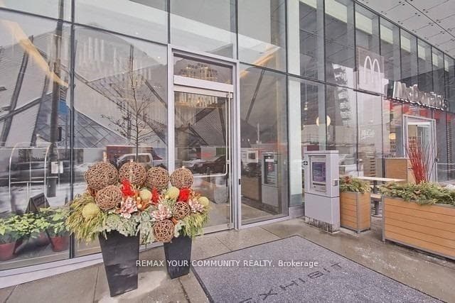 200 Bloor Street Unit 2006 photo 3