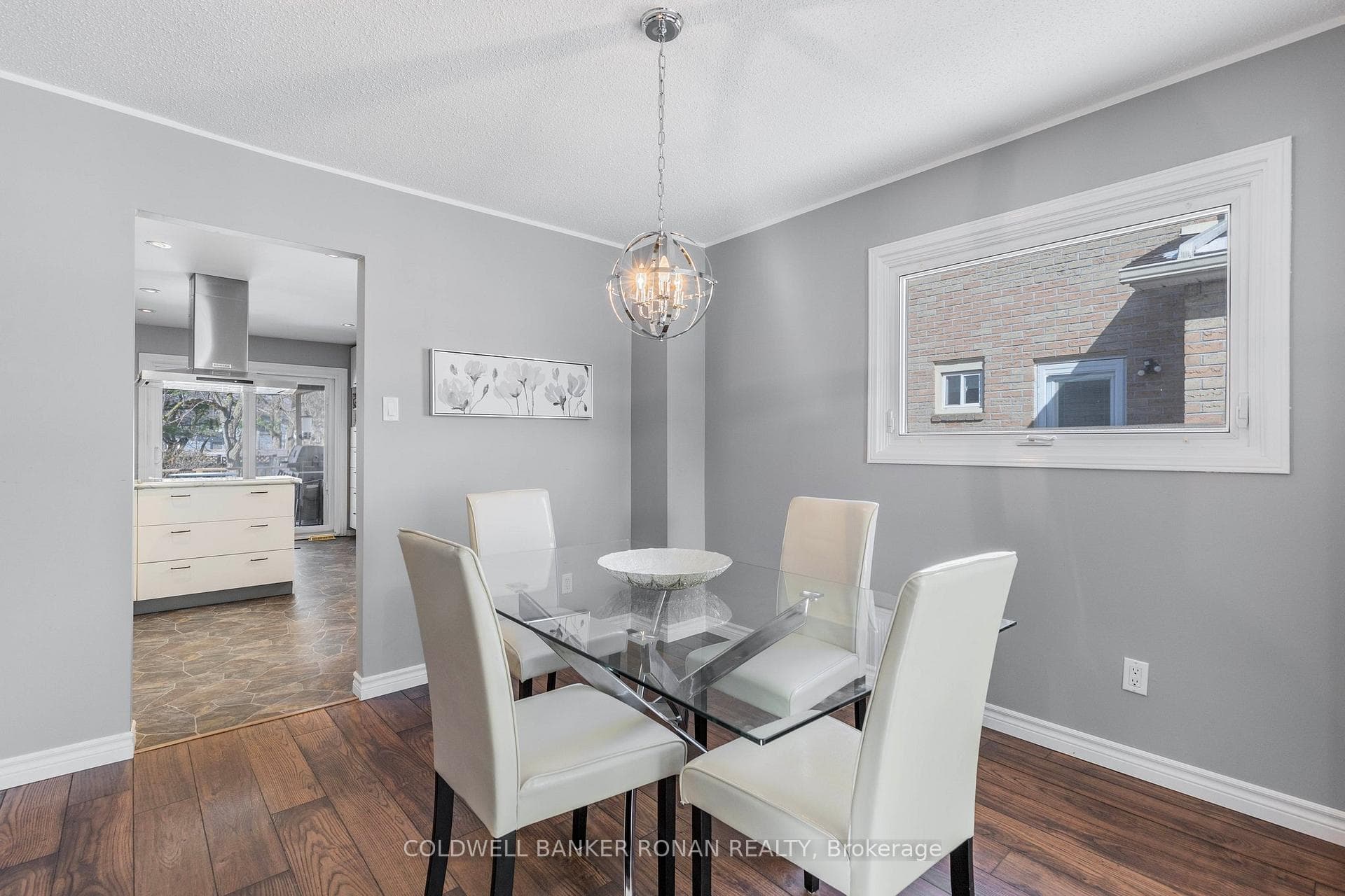56 Hutchinson Drive photo 5
