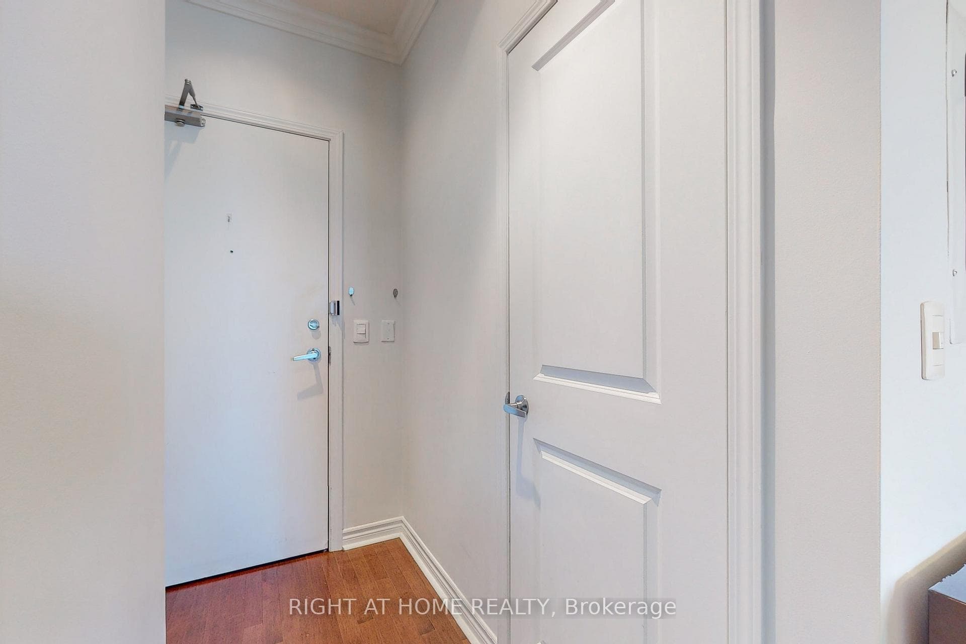 2885 Bayview Avenue Unit 1116 photo 3