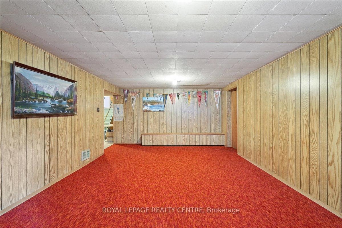 151 Redgrave Drive photo 29