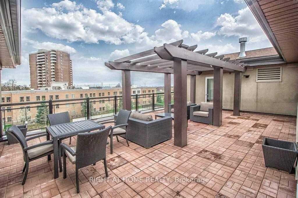 570 Lolita Gardens Unit 302 photo 15