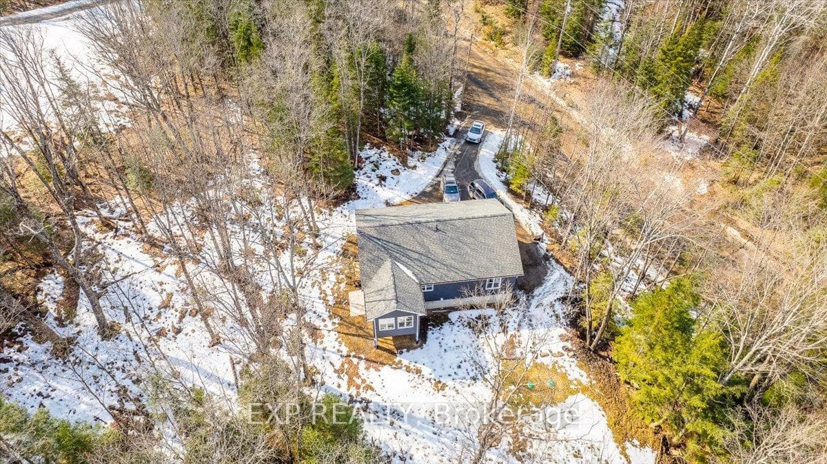 260 Mountain Street photo 6