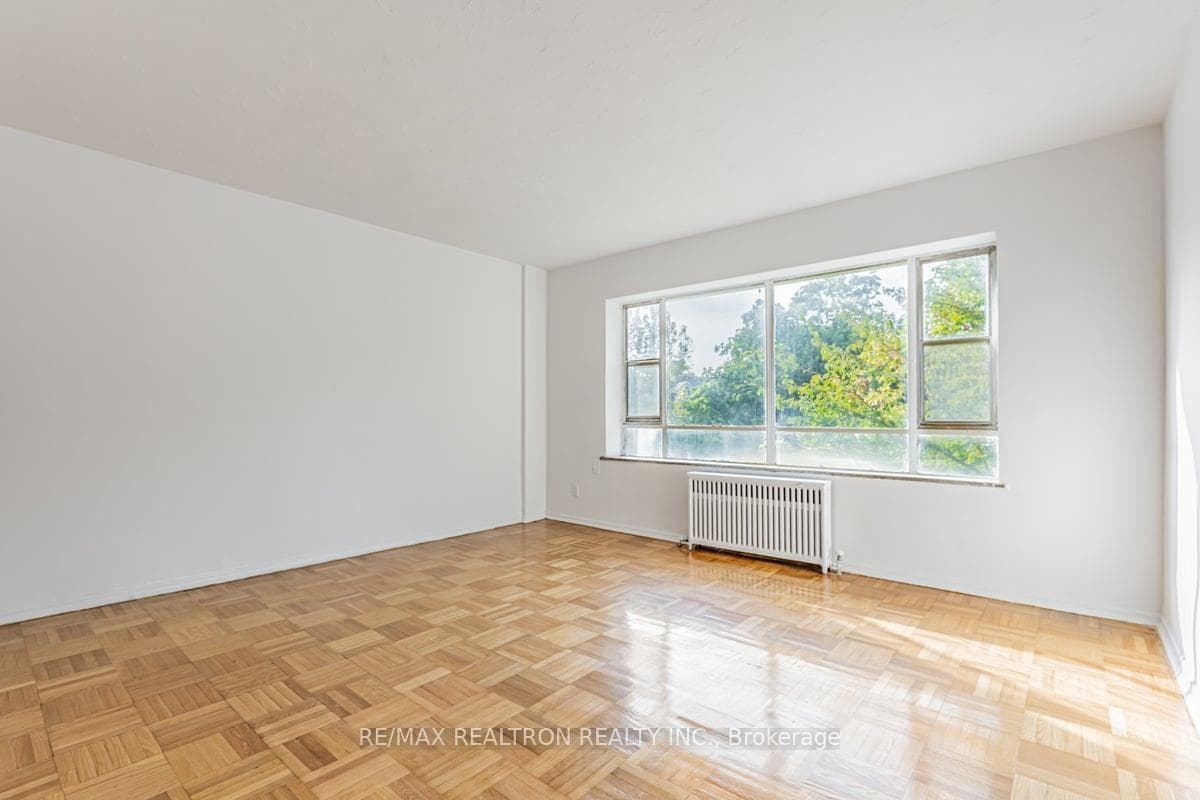 156 Kingston Road Unit 216 photo 10