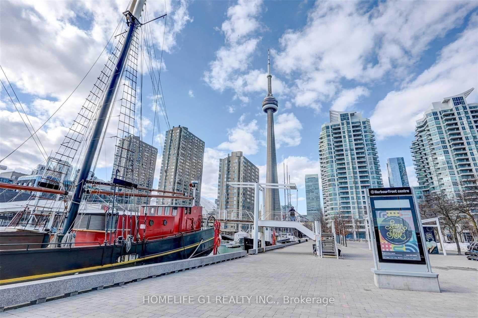 228 Queens Quay Unit 715 photo 3