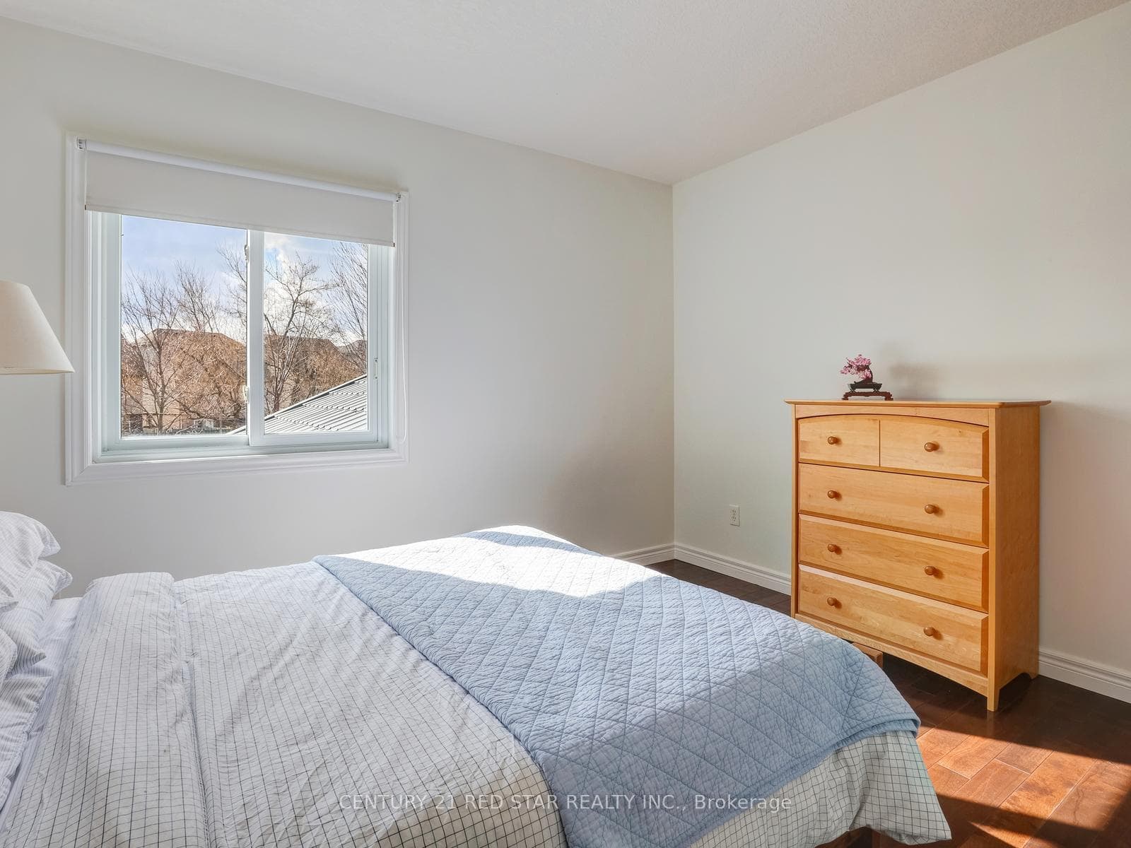 631 Doon South Drive photo 28