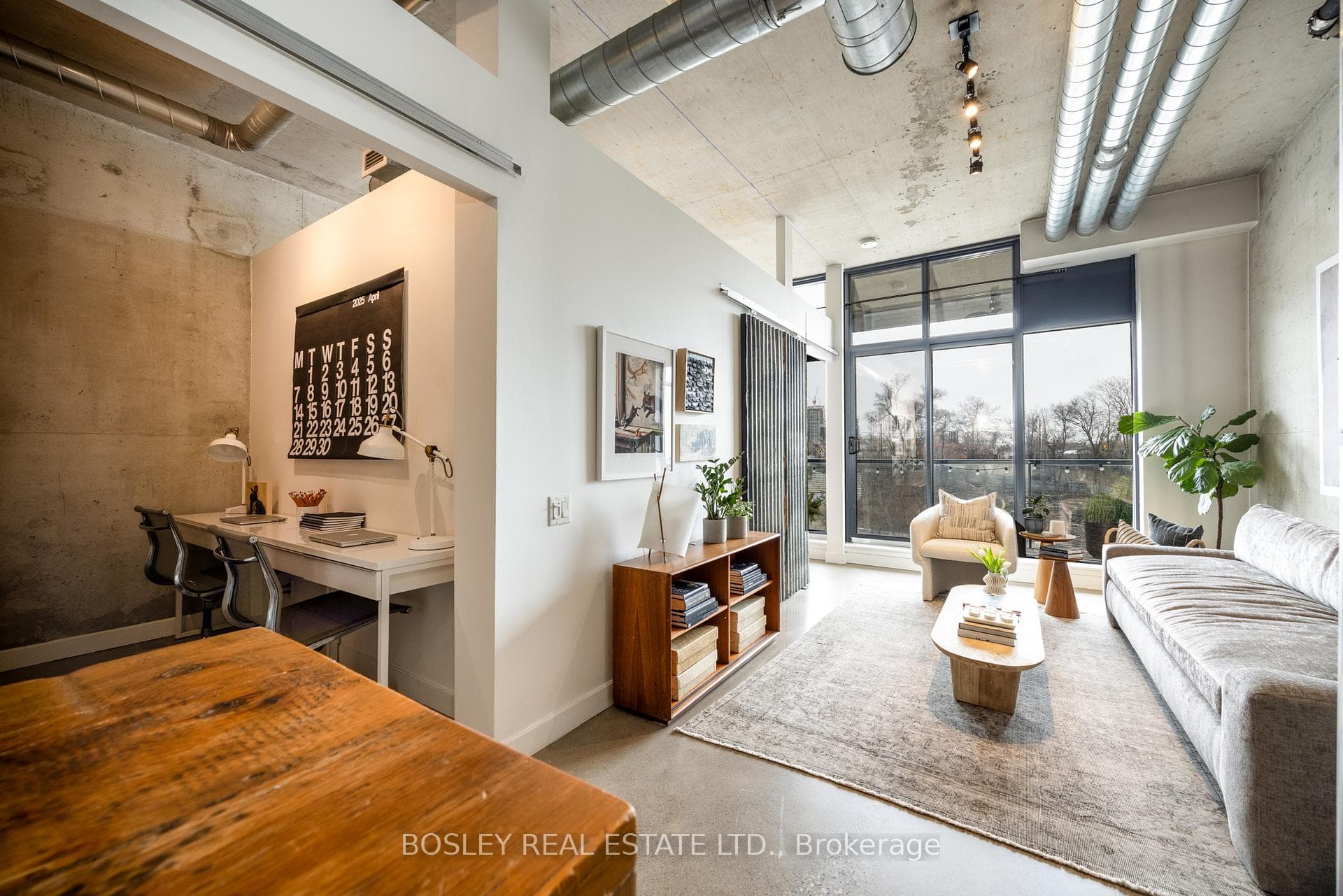 369 Sorauren Avenue Unit 308 photo 8