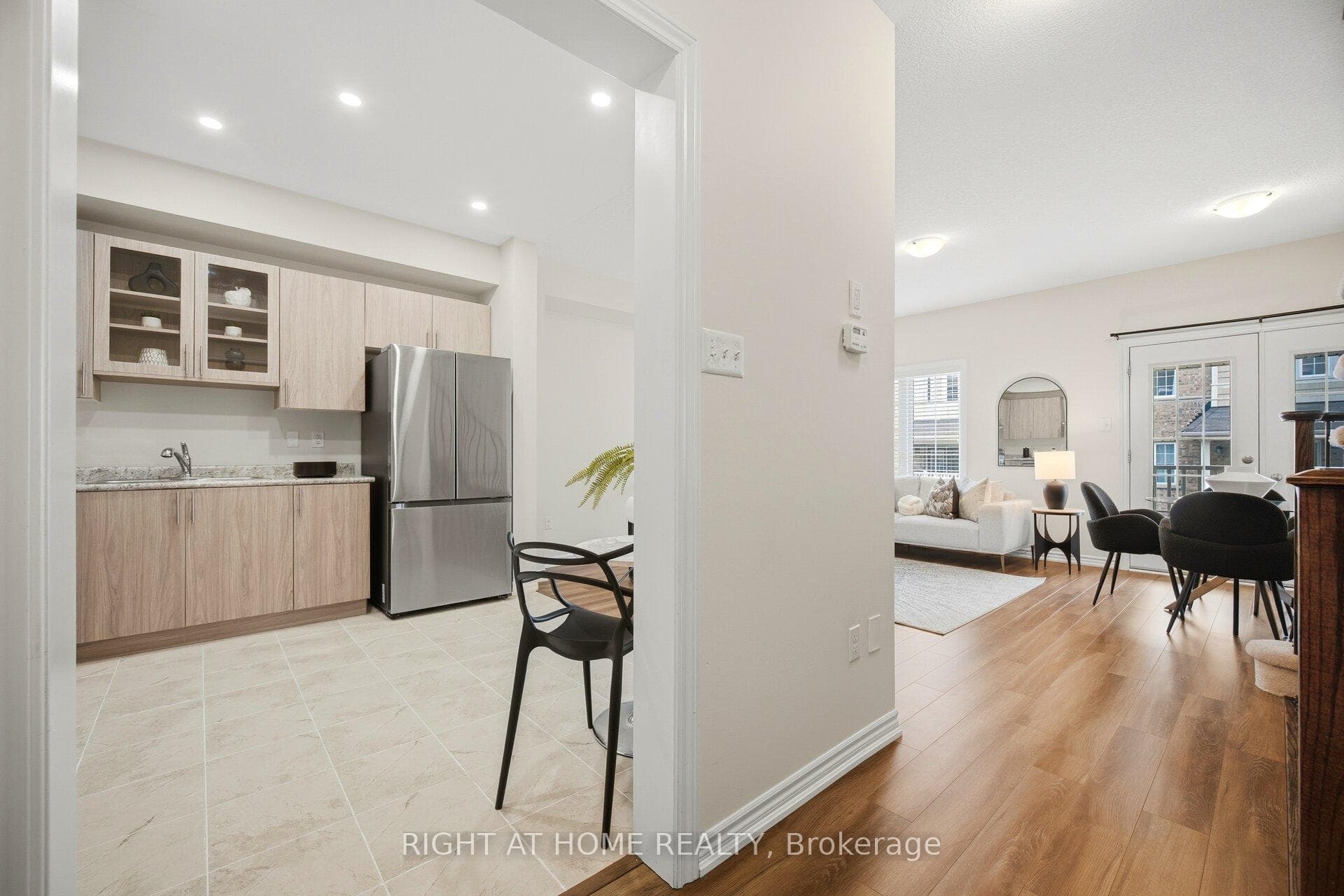88 Decorso Drive Unit 22 photo 11