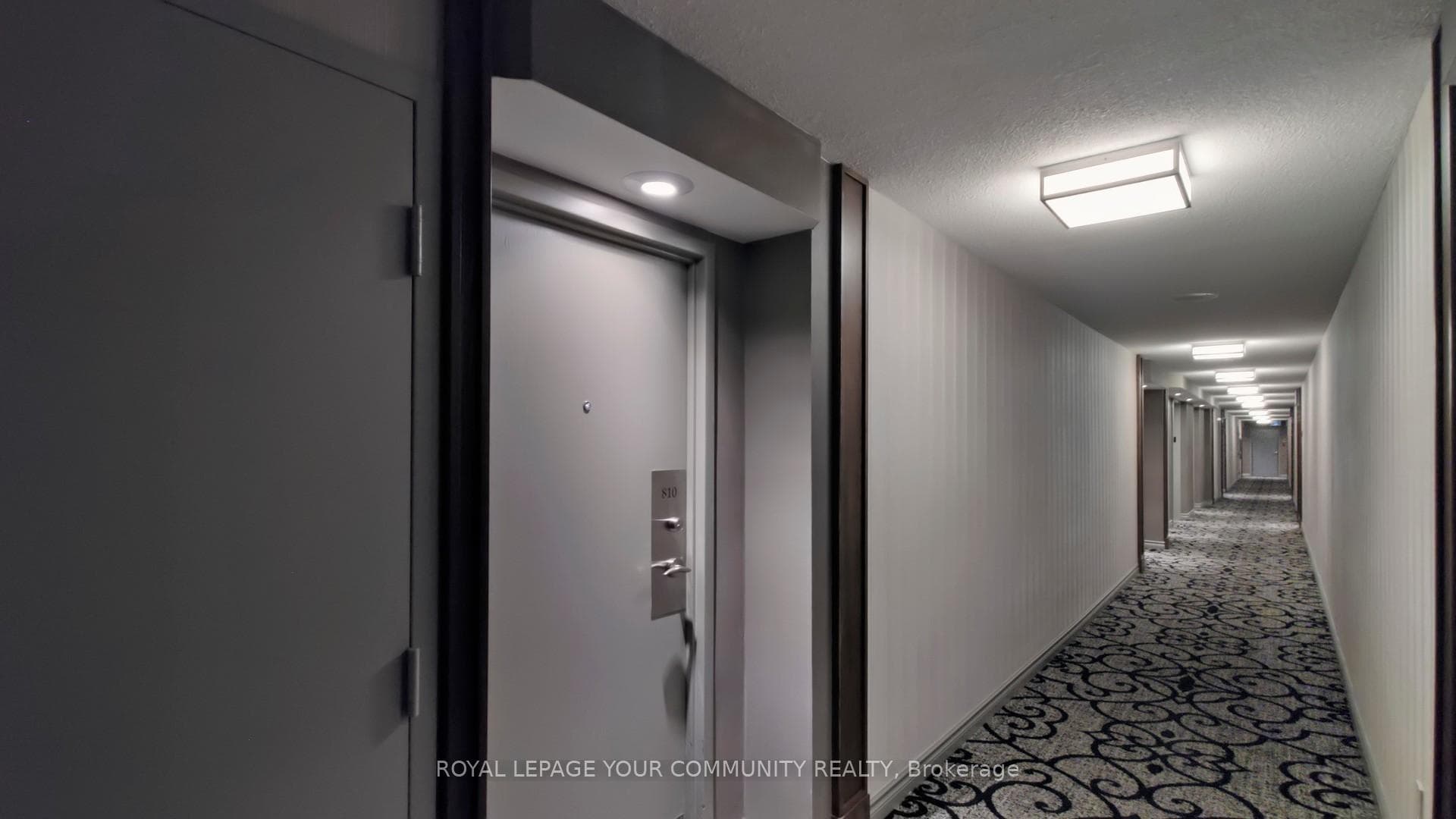 330 Rathburn Road Unit 810 photo 29