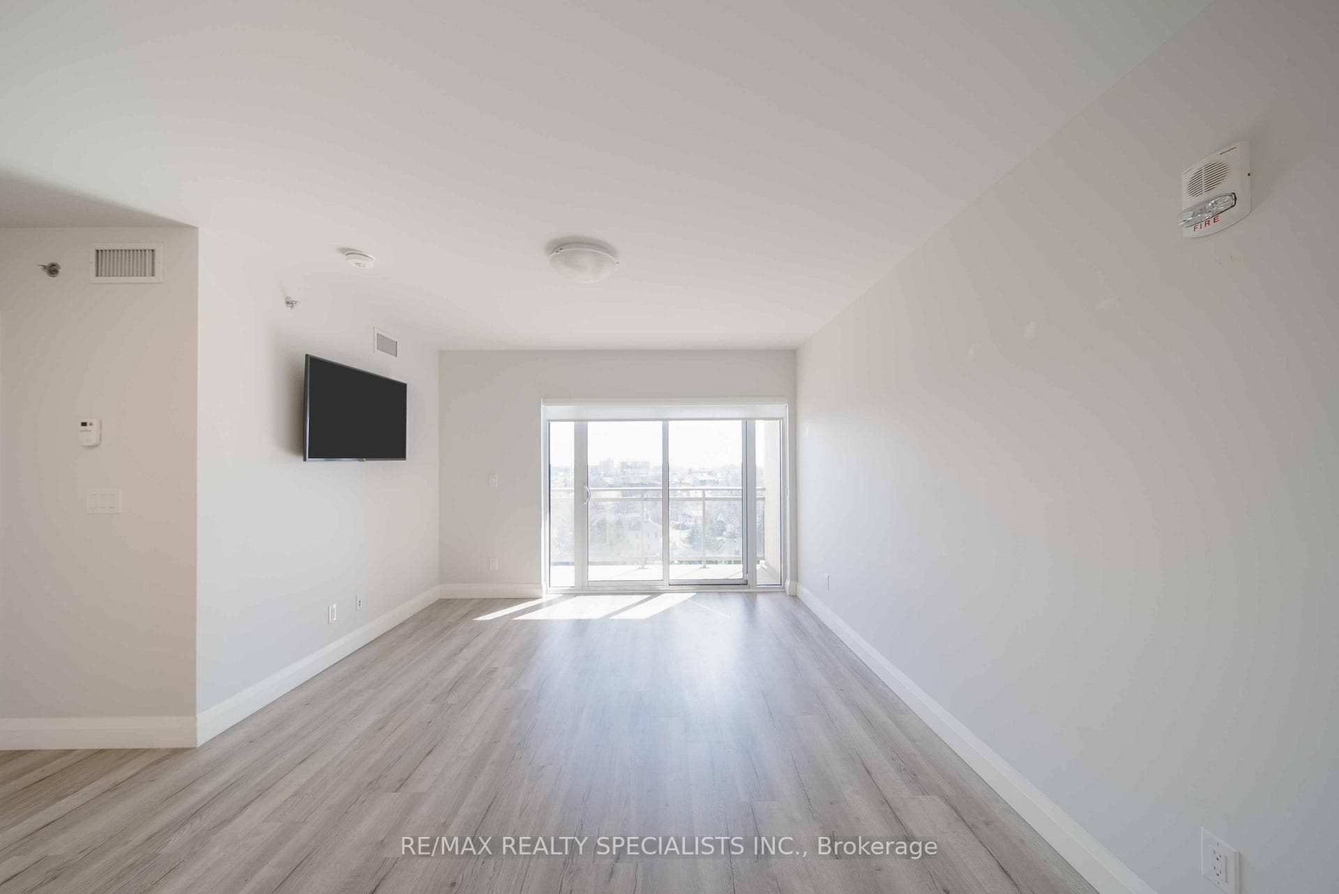 5698 MAIN Street Unit 702 photo 6