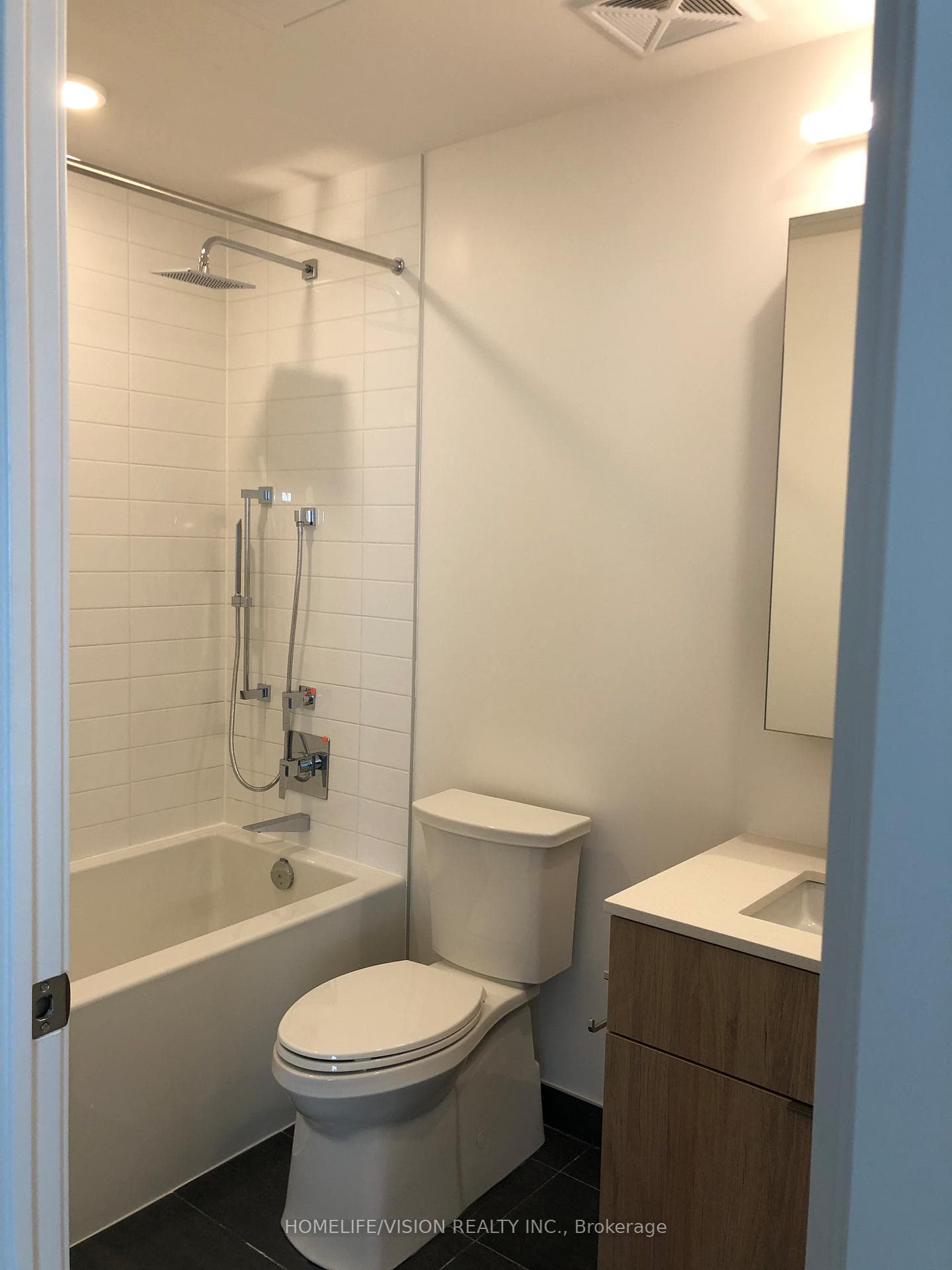 25 Richmond Street Unit 3302 photo 15