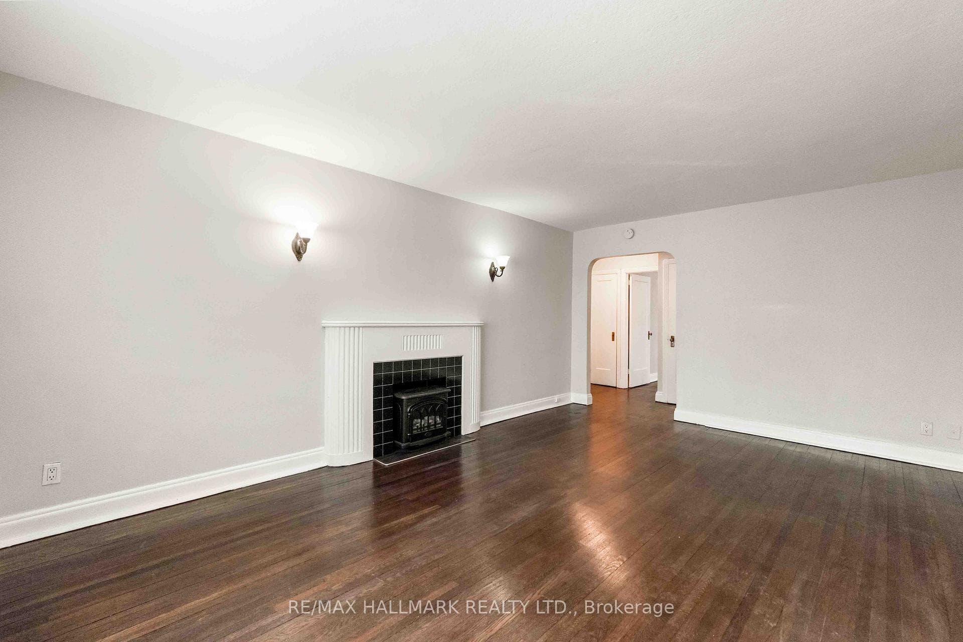 111 Oriole Parkway Unit 105 photo 6