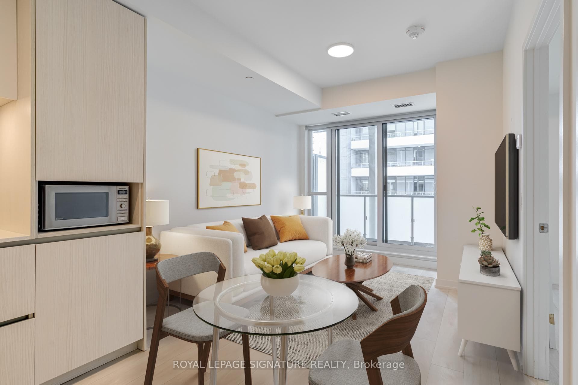 34 Tubman Avenue Unit 813 photo 4