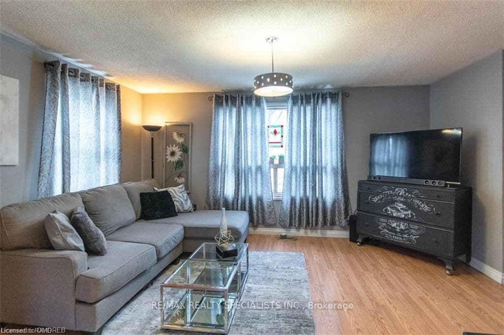 9697 Dickenson Road photo 9