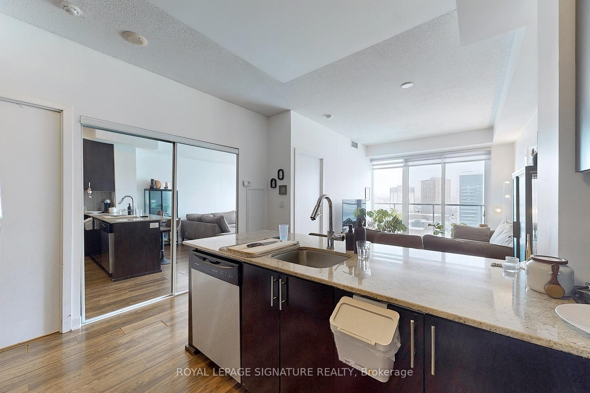 260 Sackville Street Unit 1206 photo 3