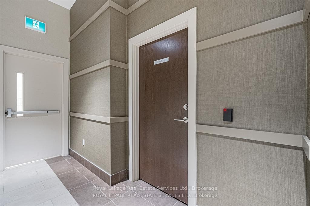 216 Oak Park Boulevard Unit 231 photo 5