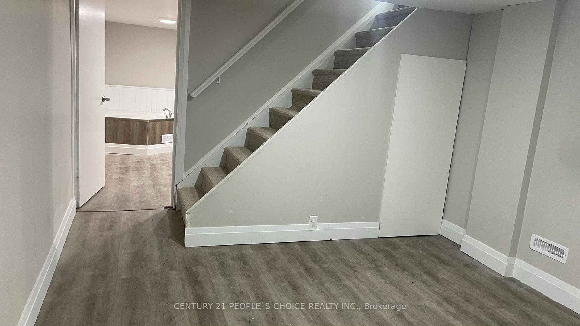 136 Edgemont Street photo 36
