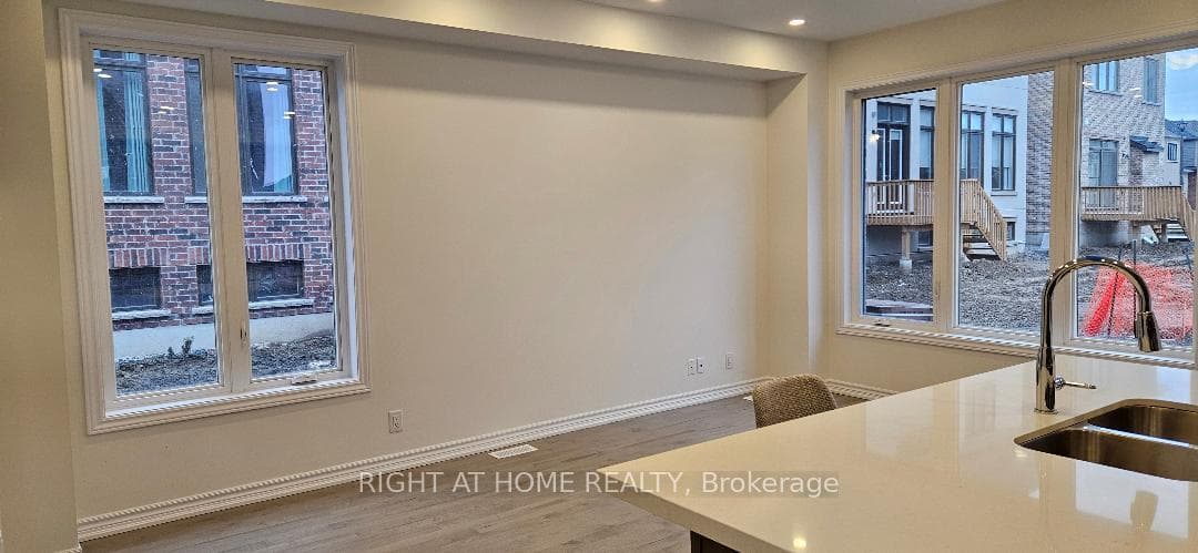 79 Freeman Willams Street photo 6