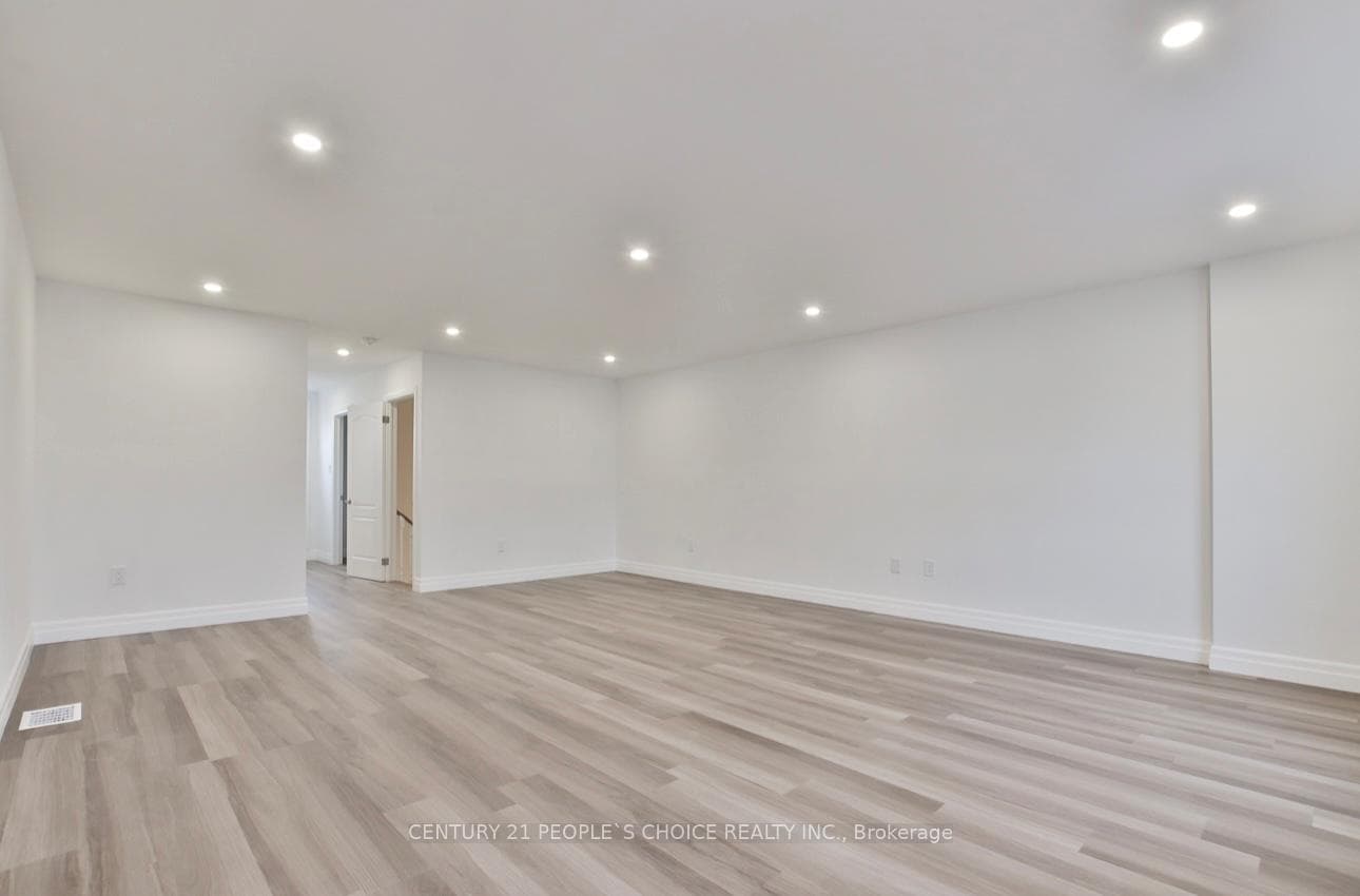 554 Sentinel Road photo 23