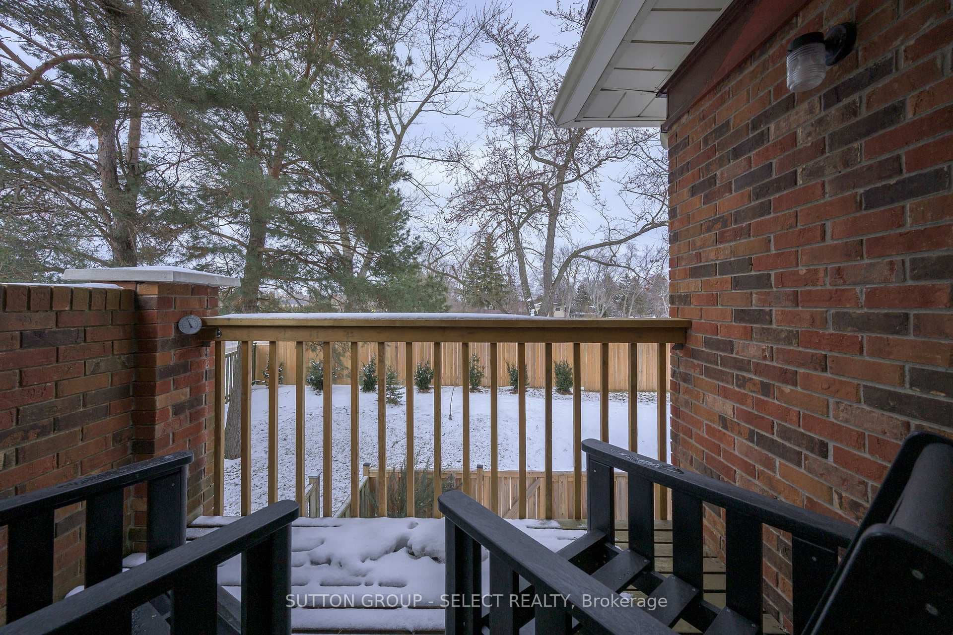 2nd floor balcony