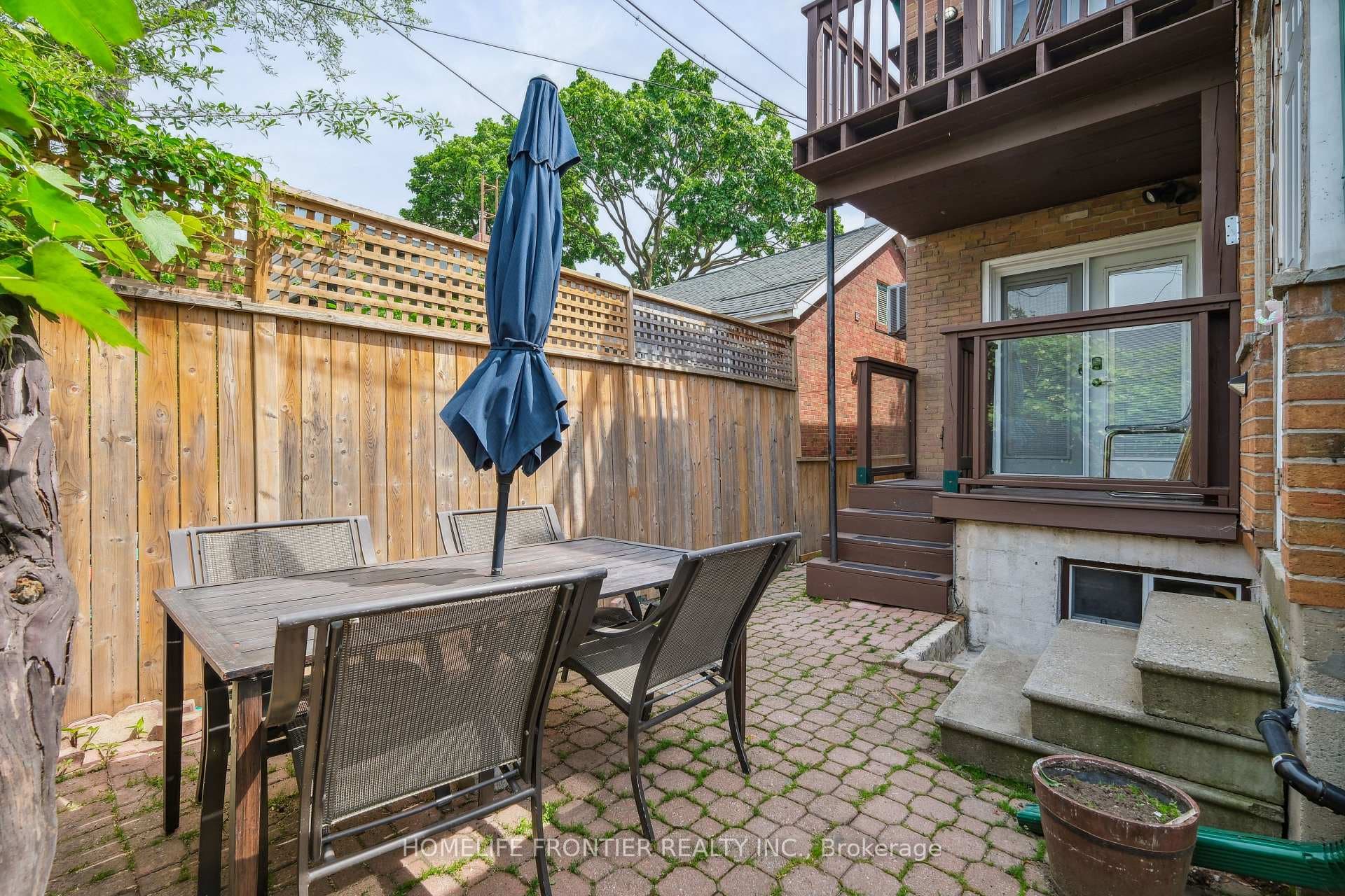 122 Manning Avenue Unit Upper photo 21
