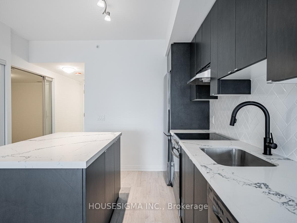 408 Brown Line Unit 212 photo 13