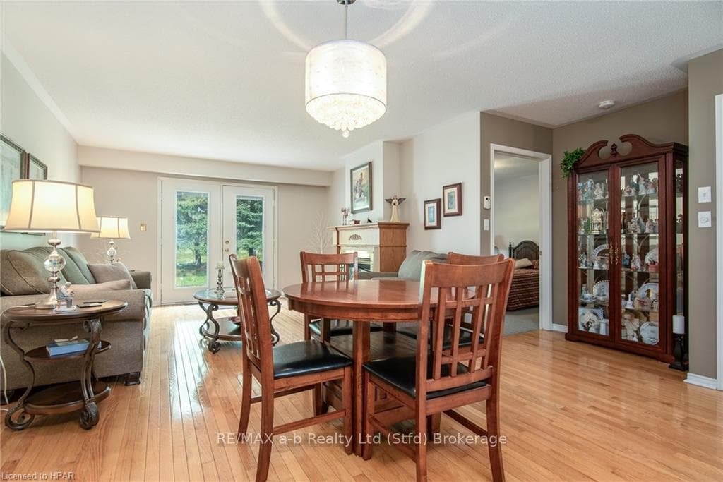 300 JOHN Street Unit 47 photo 23