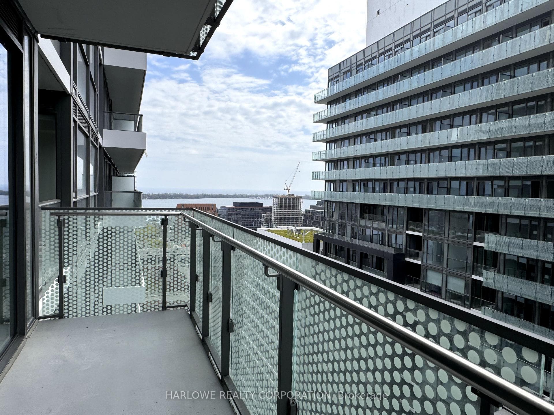 70 Princess Street Unit 2515 E photo 23