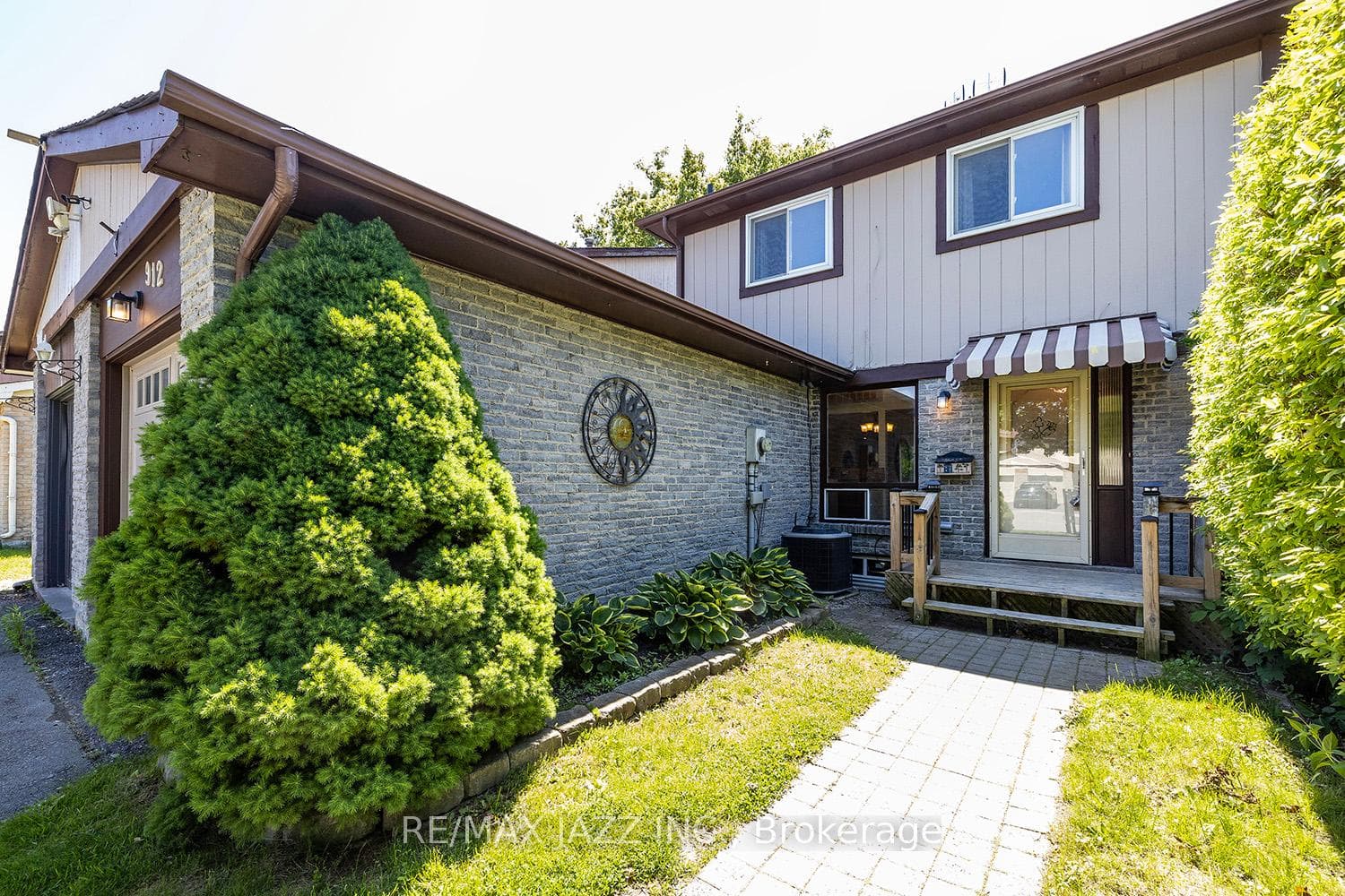 912 Gentry Crescent photo 3